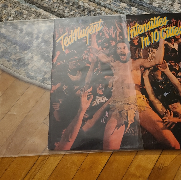 Ted Nugent Intensities in 10 cities. Vintage vinyl. Pristine condition - Picture 2 of 10